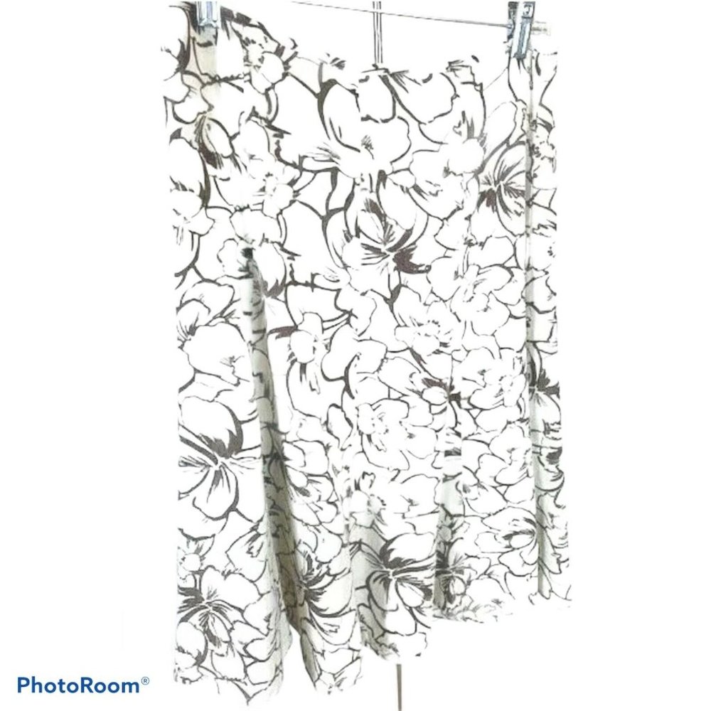 Marks And Spencer Women's Skirt White‎ Brown Floral Size 10